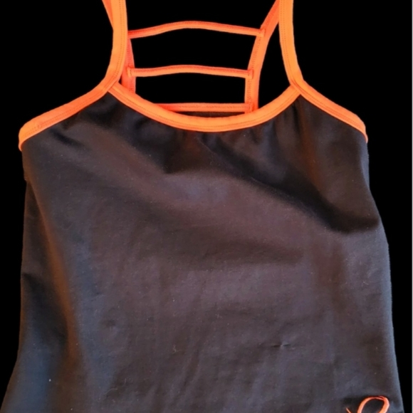 EQUILIBRIUM Tank/Workout Top Athletic - Picture 4 of 4